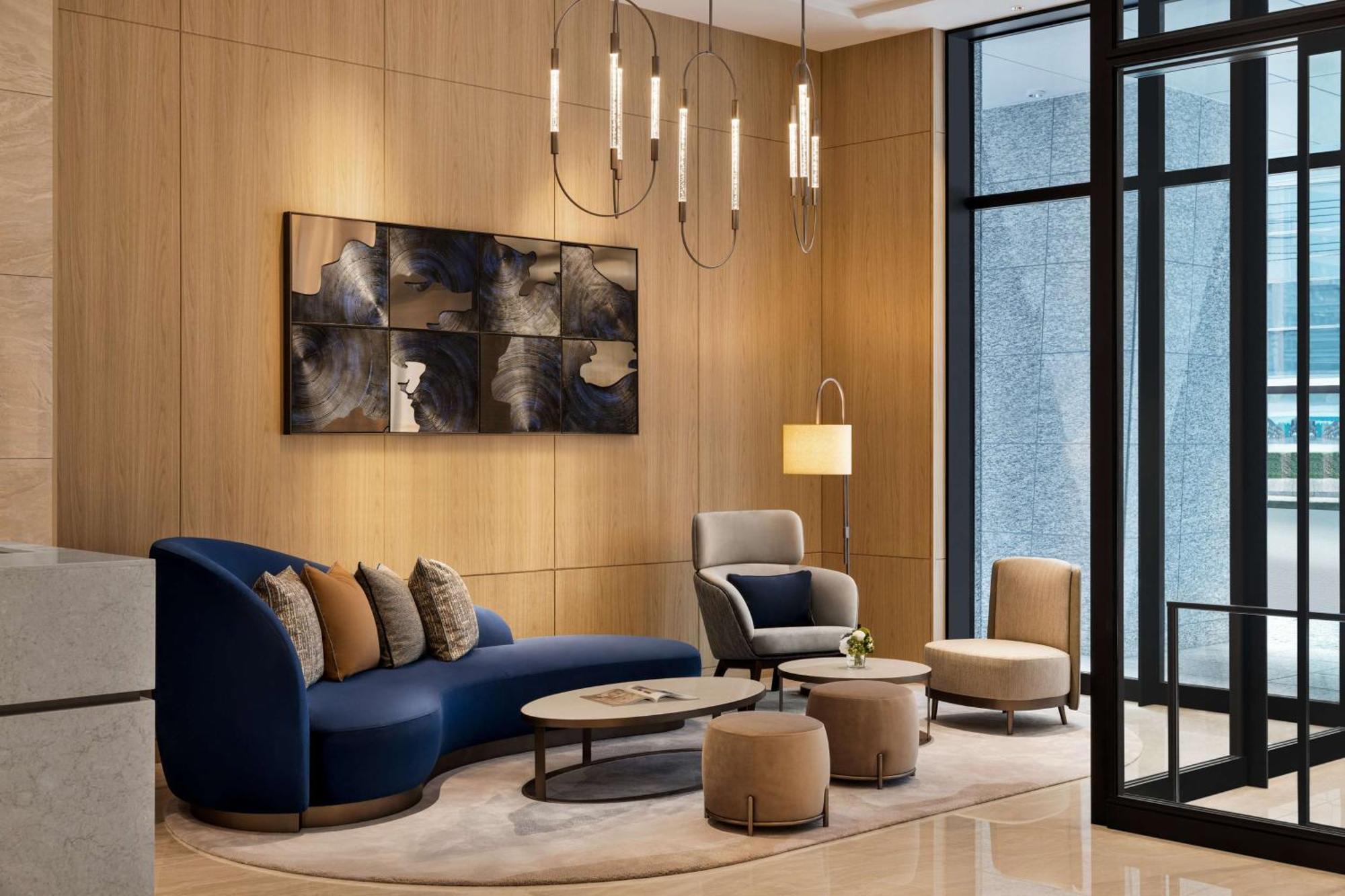 Отель Doubletree By Hilton Тояма Экстерьер фото