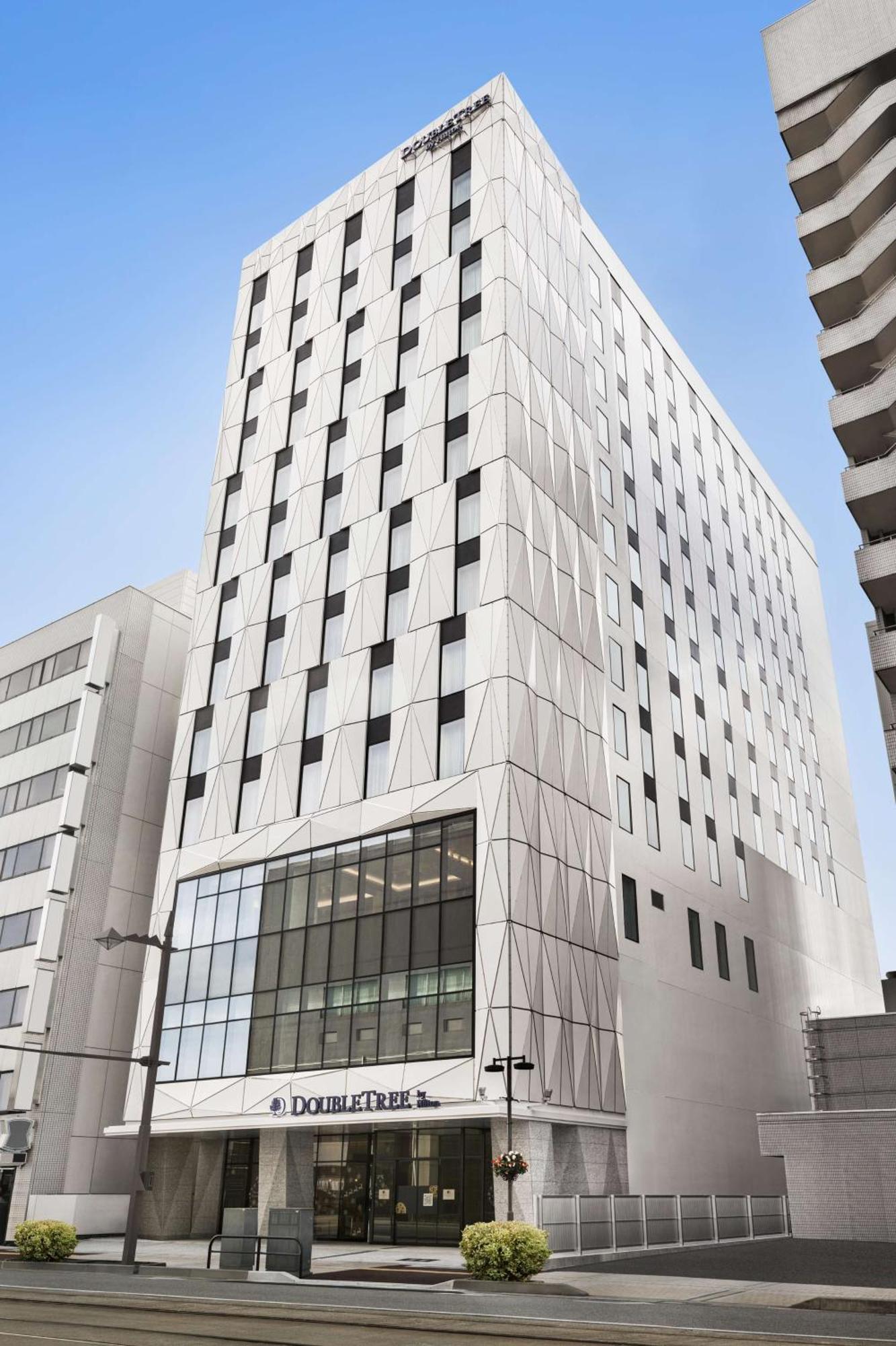 Отель Doubletree By Hilton Тояма Экстерьер фото